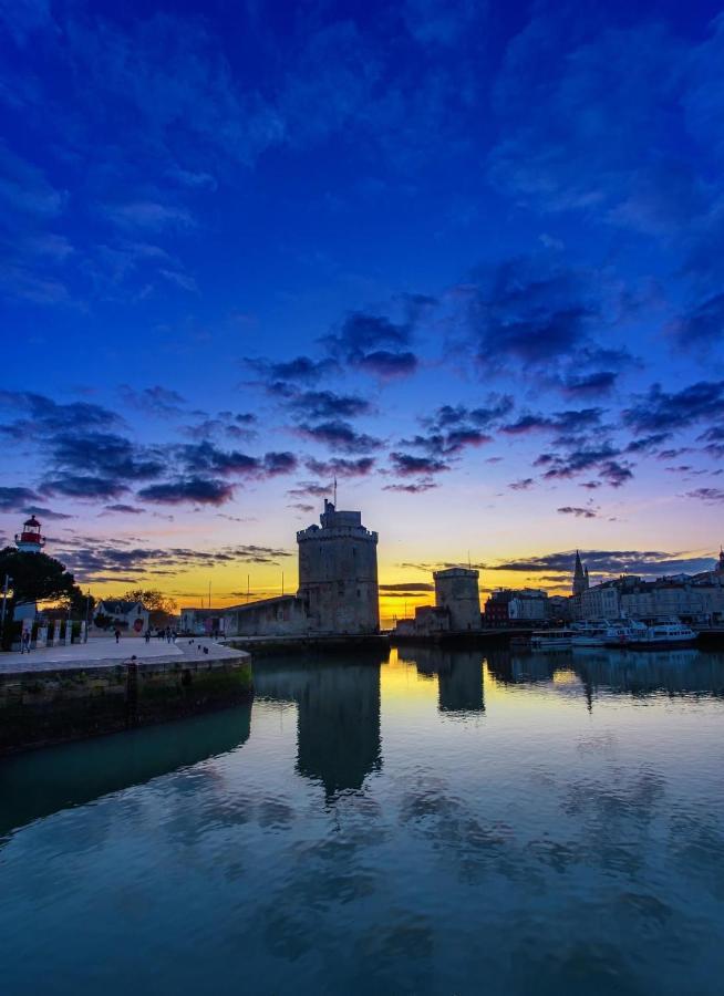 Charmant Cocon Iode Cosy Equipe, Baigne De Lumiere, Situe Au Coeur De La Rochelle A 1Min A Pied Du Marche Central Avec Tv Et Wifi Zewnętrze zdjęcie