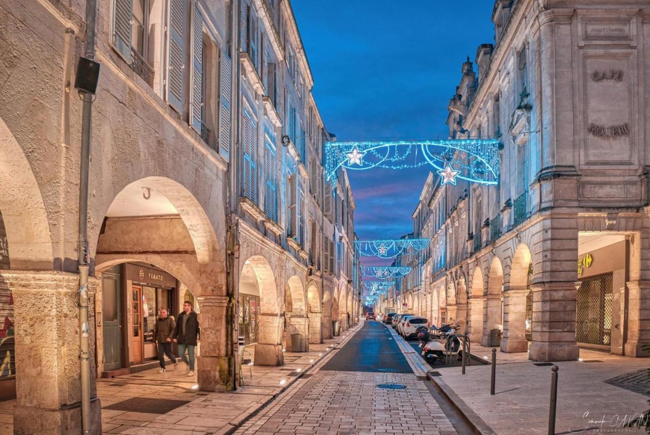 Charmant Cocon Iode Cosy Equipe, Baigne De Lumiere, Situe Au Coeur De La Rochelle A 1Min A Pied Du Marche Central Avec Tv Et Wifi Zewnętrze zdjęcie