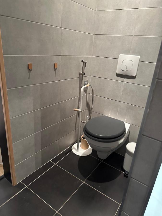 Charmant Cocon Iode Cosy Equipe, Baigne De Lumiere, Situe Au Coeur De La Rochelle A 1Min A Pied Du Marche Central Avec Tv Et Wifi Zewnętrze zdjęcie